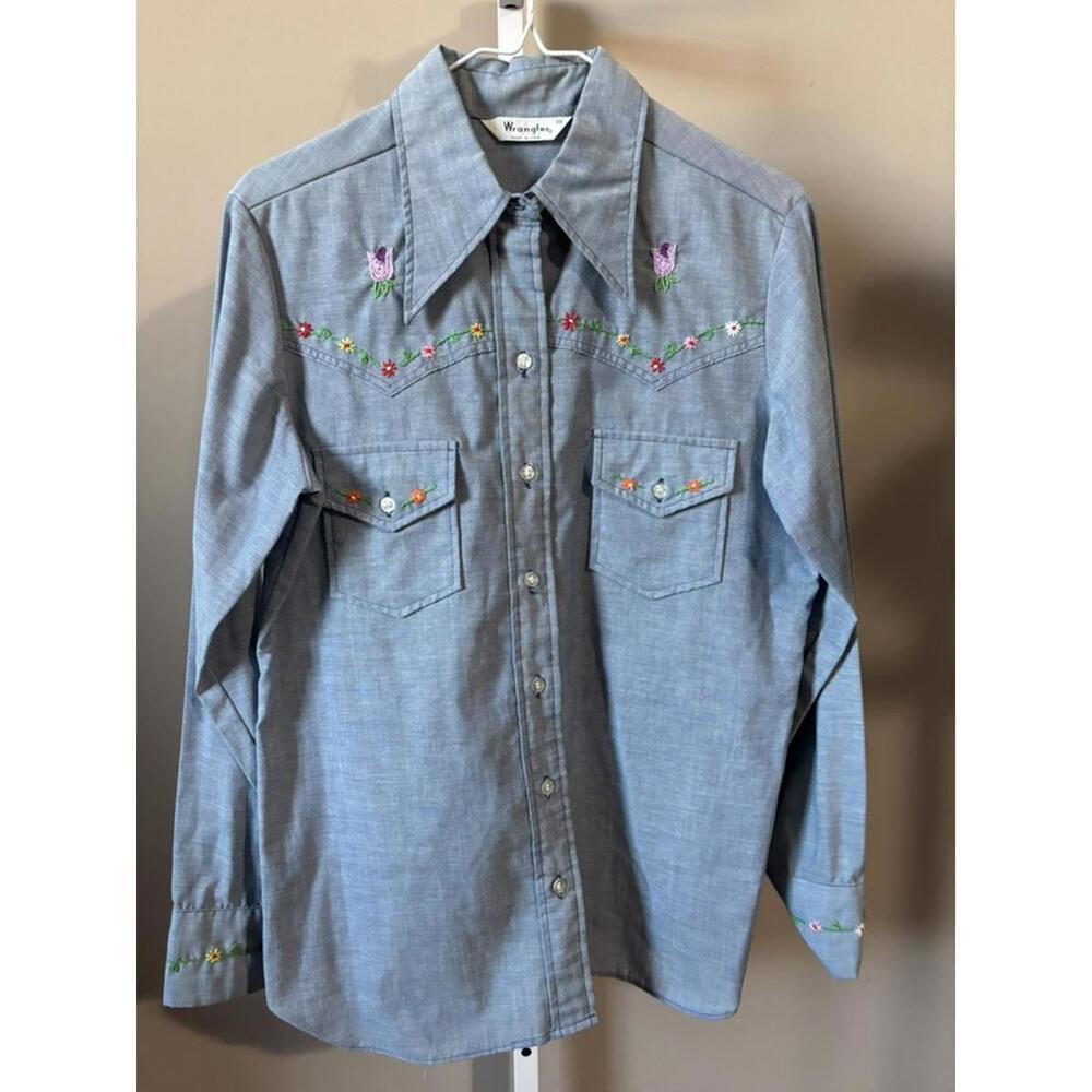 Vintage Wrangler Embroidered Western Shirt Made in USA Women’s 38